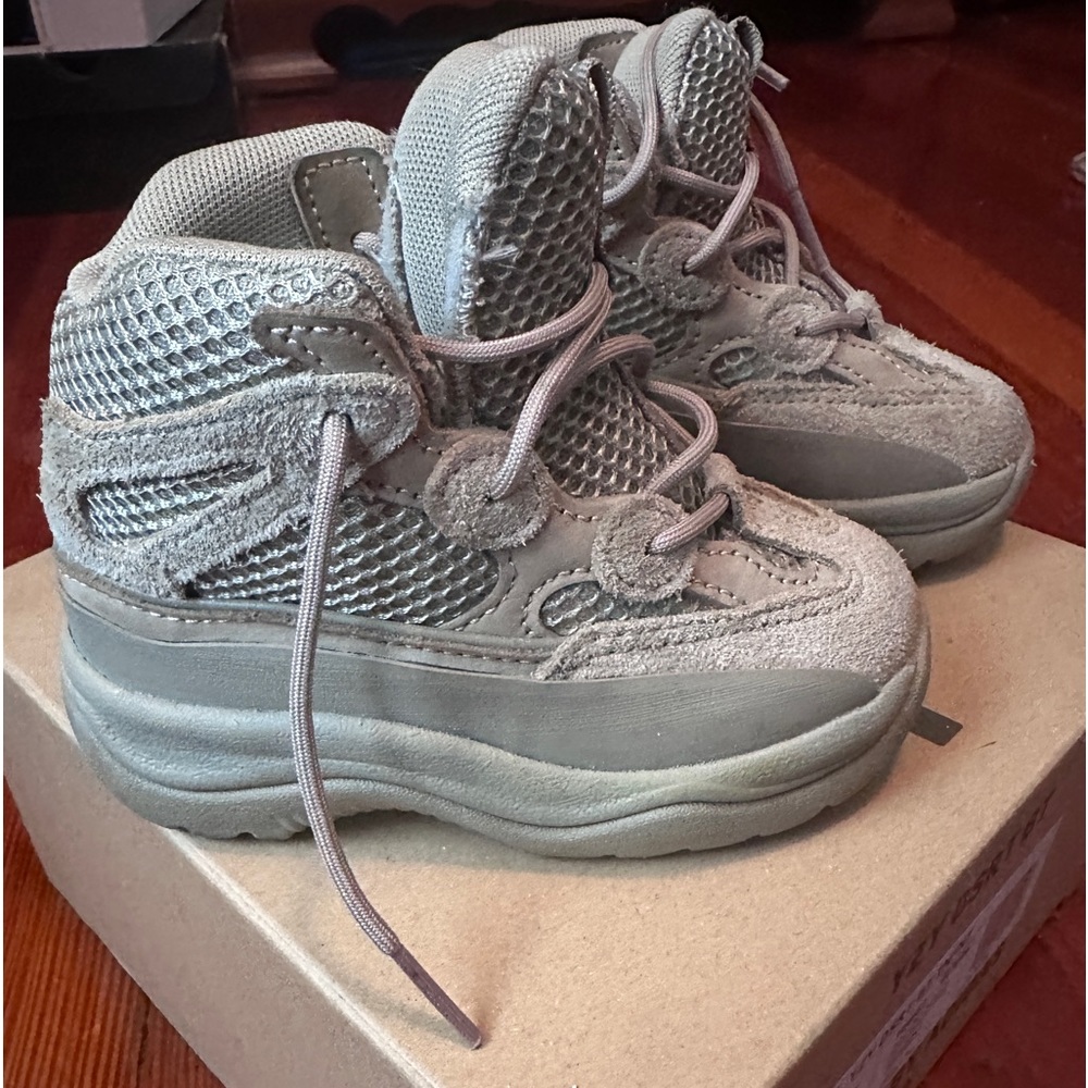 YZY Desert Boots